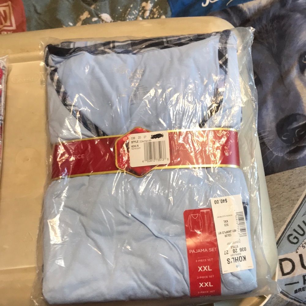 2XL 2 piece pajama set.